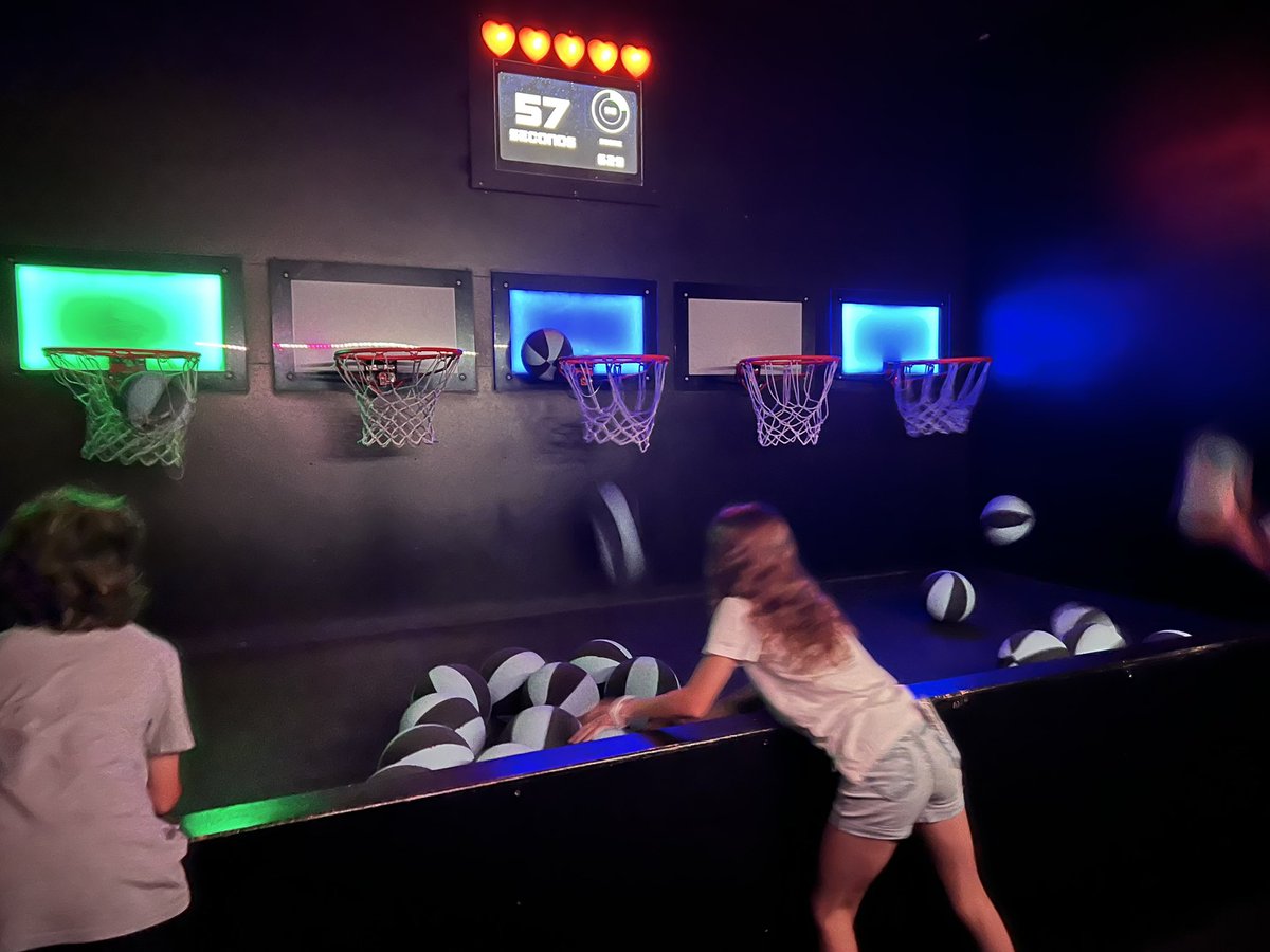 Ms. C Davies tweet media