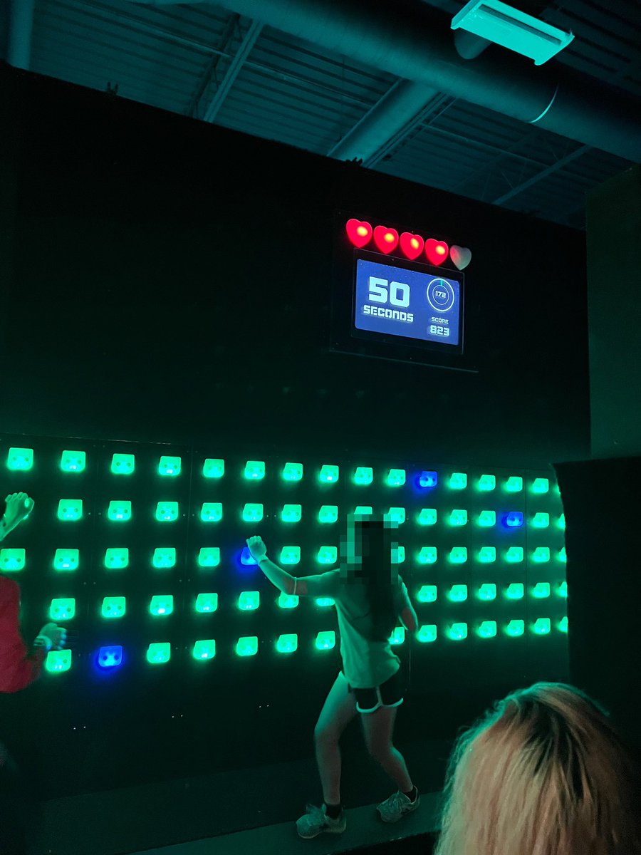 Ms. C Davies tweet media