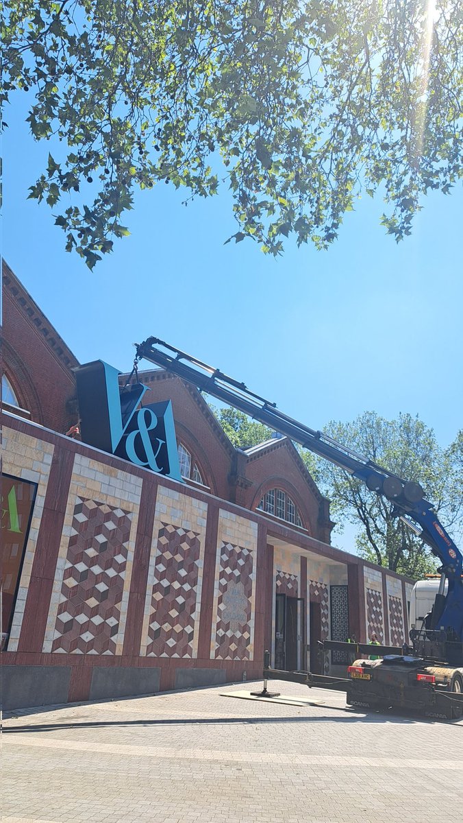 JessStrawson's tweet image. 10 days to go! So exciting seeing this joyful museum come together.
@young_vam🥳🧸🕹🎣🎭