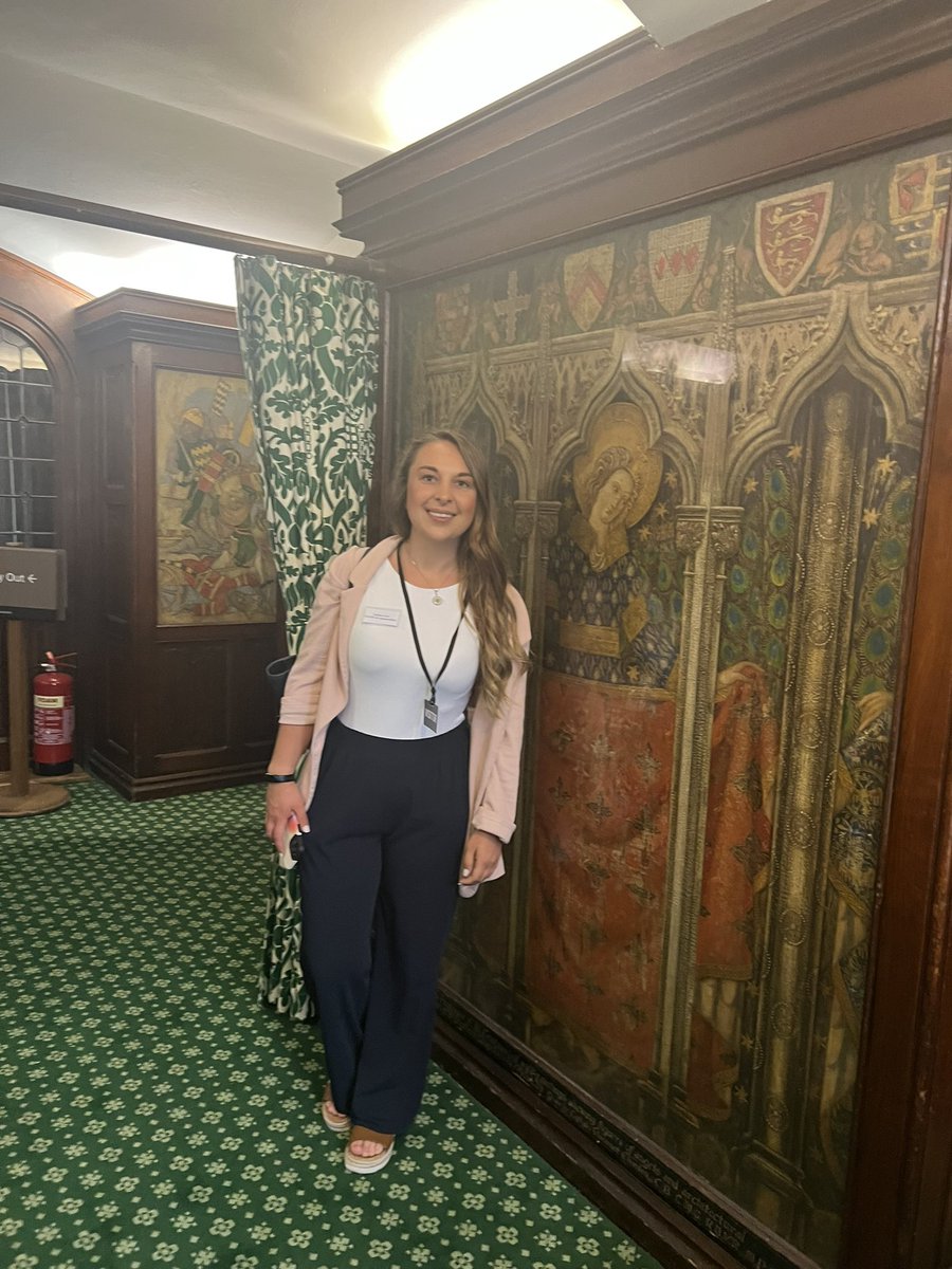 Training_RCA's tweet image. Yesterday we had the honor of representing @FAVORUK at the #TakingActionOnAddiction reception hosted by @DanCardenMP at the Houses of Parliament💜
