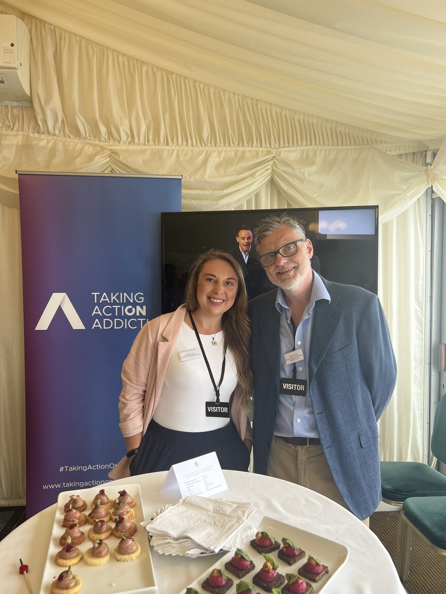 Training_RCA's tweet image. Yesterday we had the honor of representing @FAVORUK at the #TakingActionOnAddiction reception hosted by @DanCardenMP at the Houses of Parliament💜