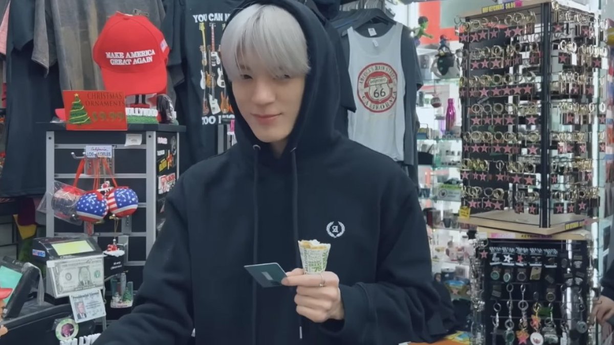 shopping date with #jeno ♡