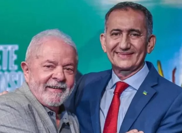 Metropoles's tweet photo. ➡️ Ministro de Lula já supera 4 anos de Bolsonaro em gastos sem licitação.

Waldez Góes (Integração) gastou mais de meio bilhão de reais sem fazer licitação. 

Leia na coluna de @PauloCappelli_: https://t.co/NfvklsVccy https://t.co/JnaMeEk2Wj