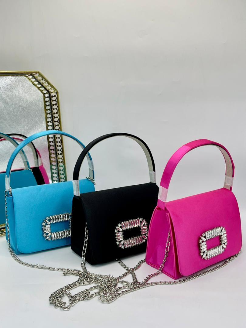 stcelinelagos's tweet photo. NEW IN, 🛍️💰

SIZE: MINI

PRICE:12,500

AVAILABLE FOR IMMEDIATE DELIVERY

P:S we do not own the rights to this video/picture/music.  ALL RIGHTS RESERVED.

#stcelineshoes #stcelinebags
#bags #clothes #dresses
#brandnew #onlinestore
#TontoDikeh #YvonneGodswill 
#Amaka #HildaBaci https://t.co/PMvhY9sOdB