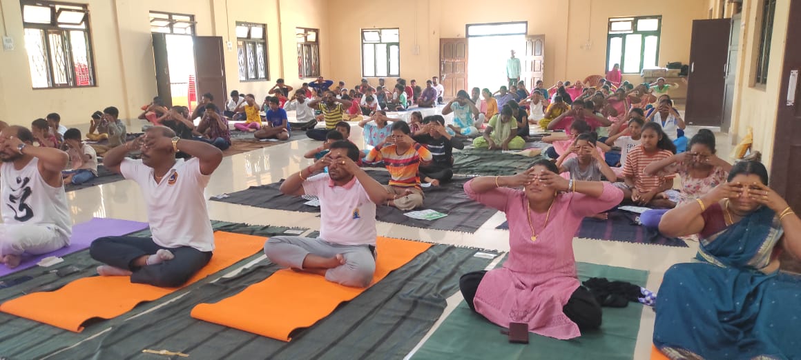 #YogaForSpiritual&amp;Physicalhealth
#YogaForHumanity
#GP Calicut celebrated Intl. Yoga Day 2023 with the aim to promote physical &amp; mental well being amongst Elected Representatives, Govt Officials &amp; villagers