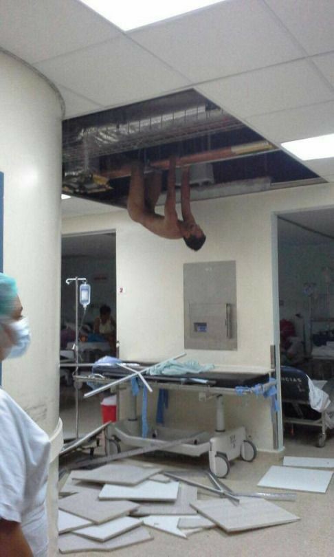 hai, lihat aku menjual diri (@men666sedih) on Twitter photo 