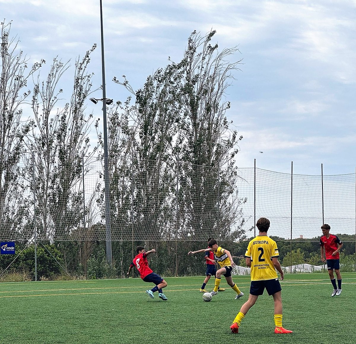 Ya tenemos los cuartos de final de⚽️y 🏐 de los #JuegosEMDE23 de categoría infantil. + info en eusebiomillan.com/clasificacione…