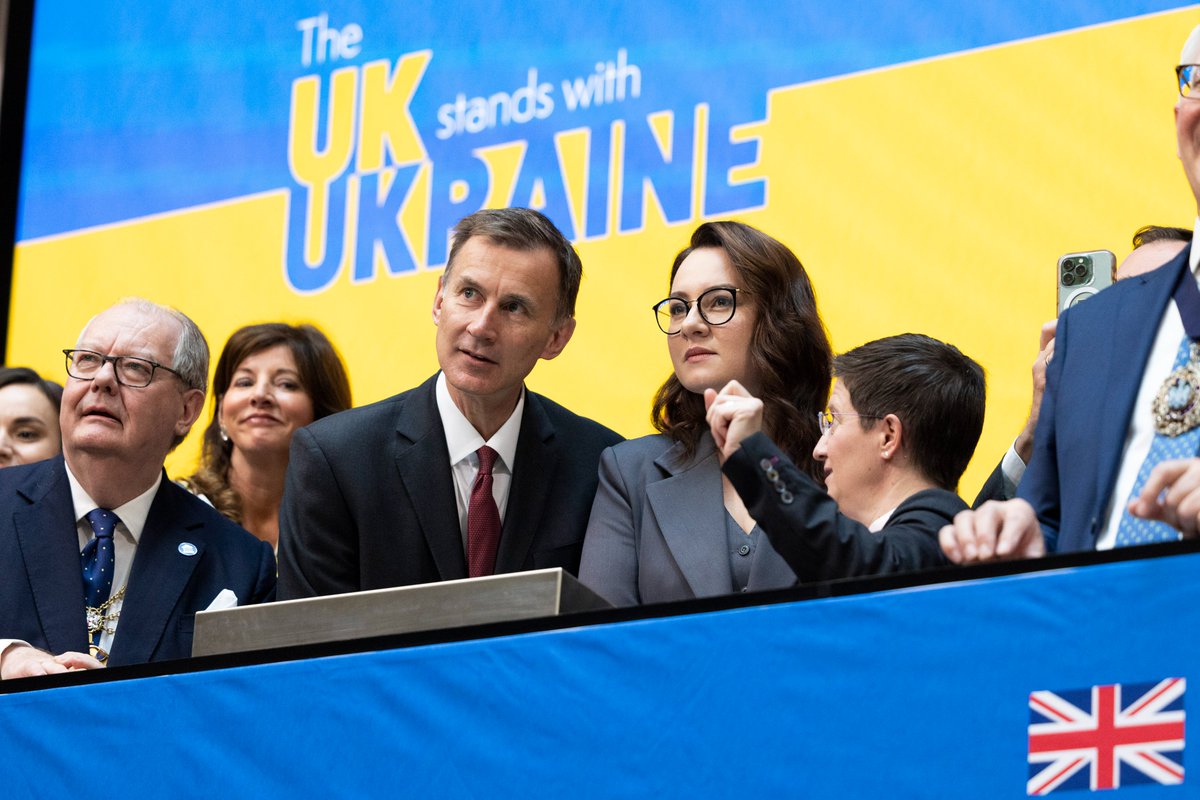 hmtreasury's tweet photo. Today the Chancellor met with Deputy Prime Minister of Ukraine @YuliaSvyrydenk3 at the @LSEplc Ukraine Recovery Conference.

They discussed UK support for Ukraine including up to $3bn of @WorldBank guarantees &amp; £250m of new capital to support Ukraine's economic recovery 🇬🇧🇺🇦 https://t.co/yVhSTDOVzl