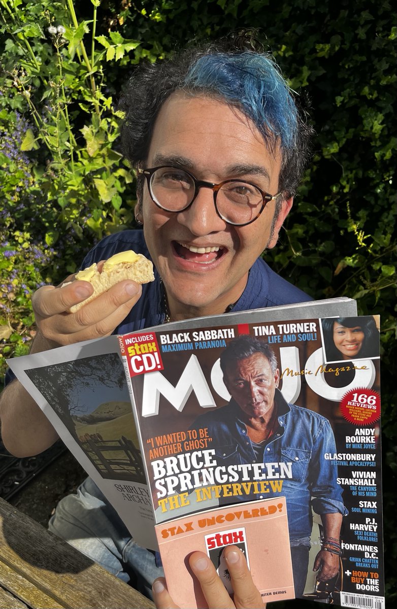 I only have crumpets when a lifelong dream has been realised. 4 STAR REVIEW!!!! ⭐️⭐️⭐️⭐️ Got my MOJO risin’…❤️🙏🏻 Get a copy of @MOJOmagazine now!