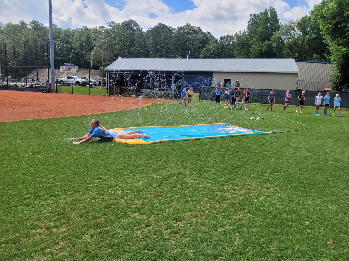 MrsPremoli's tweet photo. @Marist_Softball @MaristBooster 
Day 2 of softball camp was even better! https://t.co/R9wR3PtFS6