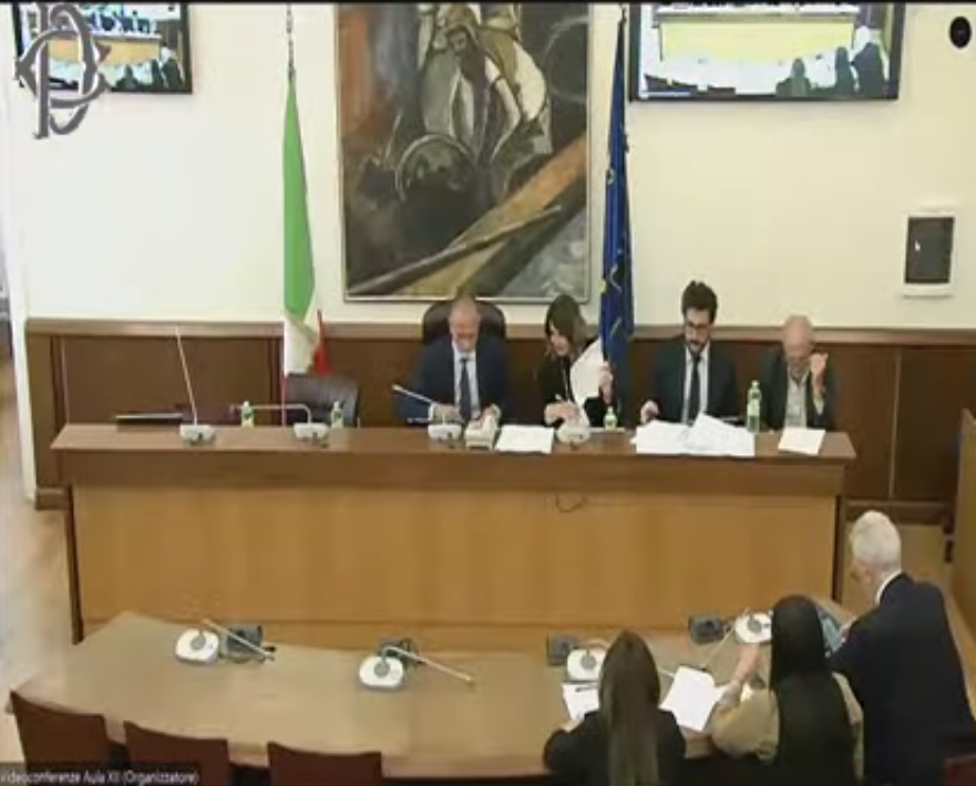Montecitorio's tweet photo. Piano europeo di lotta contro il #cancro: in Commissione #AffariSociali, audizioni di Gianni Amunni - Istituto per lo studio, la prevenzione e la rete oncologica #ISPRO e Azienda ospedaliero universitaria Careggi di Firenze, Franco Berrino - @IstTumori. https://t.co/JyOHBvPoEh