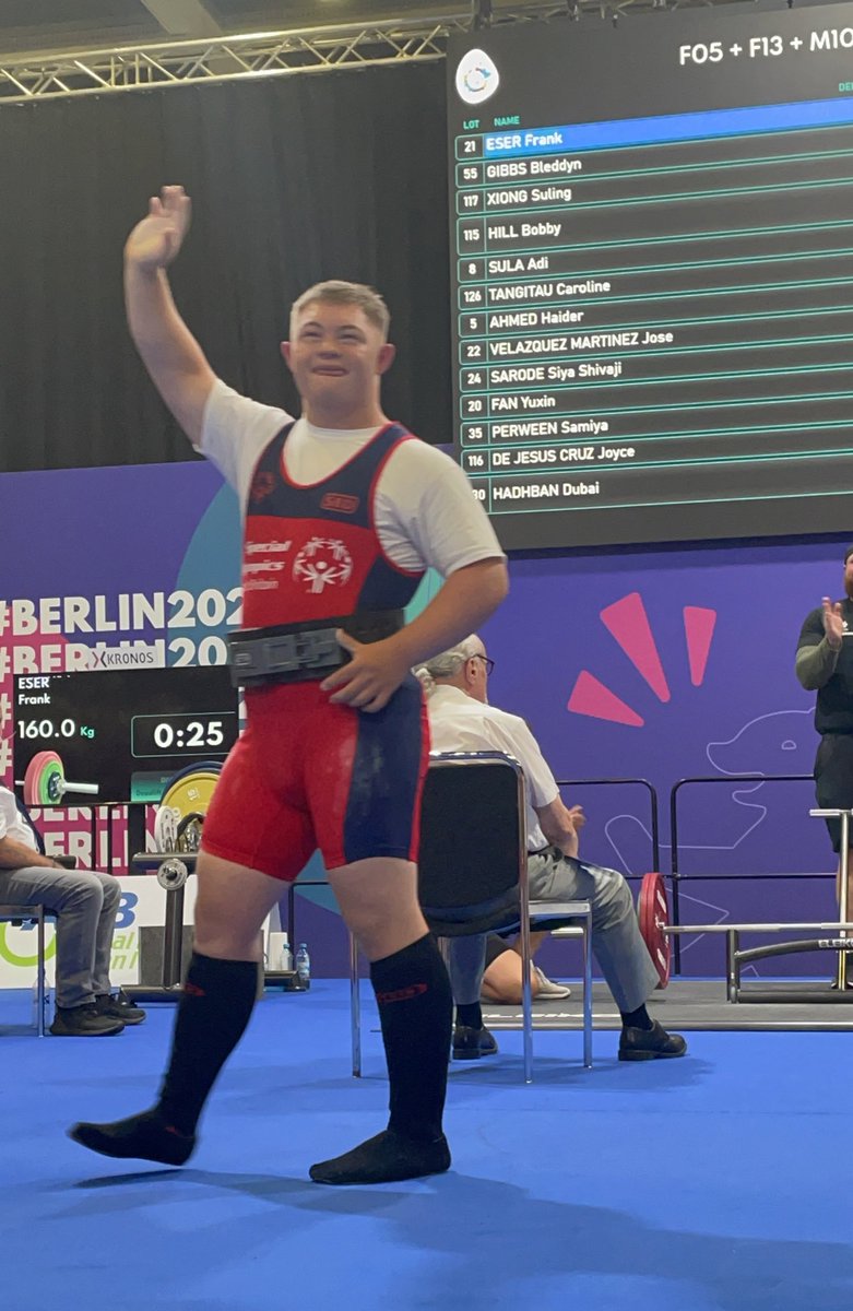 𝗣𝗼𝘄𝗲𝗿𝗹𝗶𝗳𝘁𝗶𝗻𝗴 𝗚𝗼𝗹𝗱 🏋️🥇

<a href="/academy_wales/">SAW Cymru</a> athlete Bleddyn Gibbs records competition personal bests in all 3 categories👏👏👏

🔴 Squat 140kg
🔴 Bench 75kg
🔴 Deadlift 150kg

#TeamSOGB | #InclusionInAction