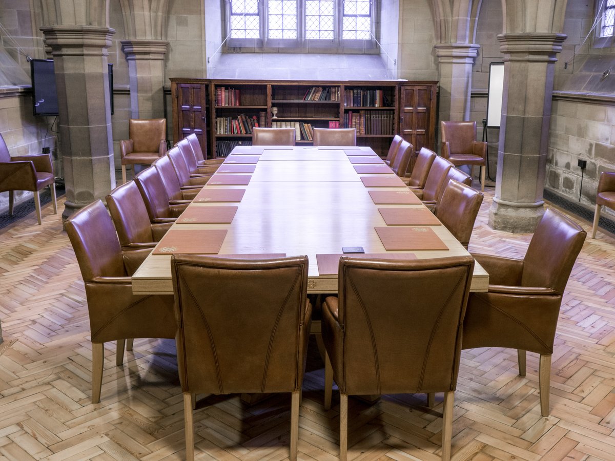 😍 We loved working with Wakefield Cathedral to craft these magnificent oak refectory-style tables!

#Dovetailors #BespokeFurniture #FurnitureDesign