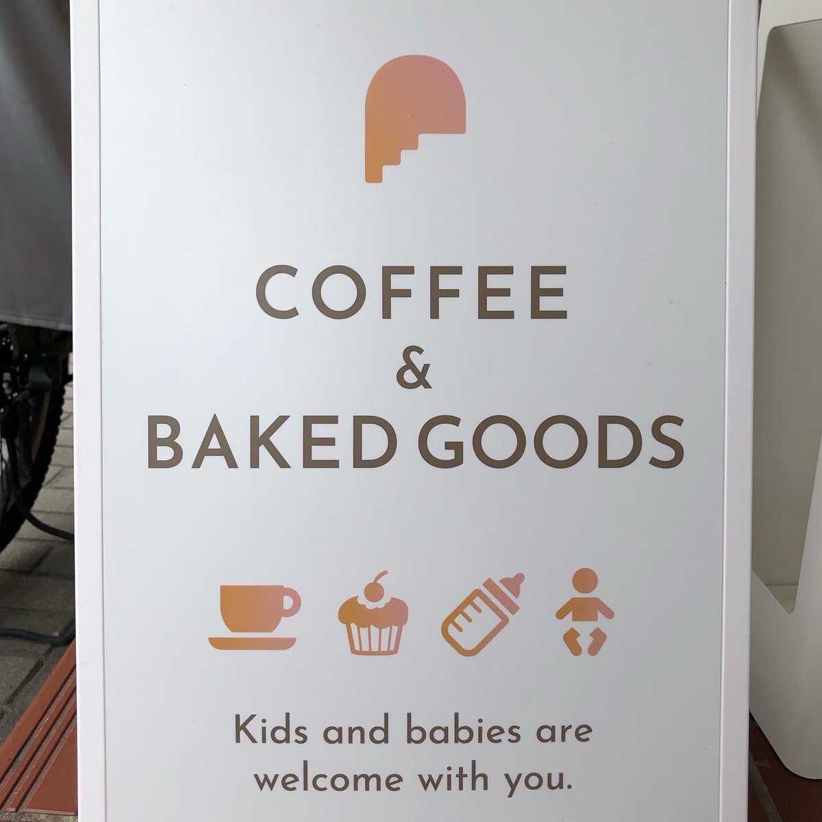 voiceofcoffee's tweet photo. 先月オープンしたcadode cafeさん。そこは既に小学生からお年寄りまで気軽に立寄るコミュニケーションスポットになっていました。コミュニケーションの場を色んな形でもっと広げていくこれからの構想も伺いとても楽しみなcafeが出来ました。美味しいコーヒーとお菓子も是非。 https://t.co/L1S5hcWZov