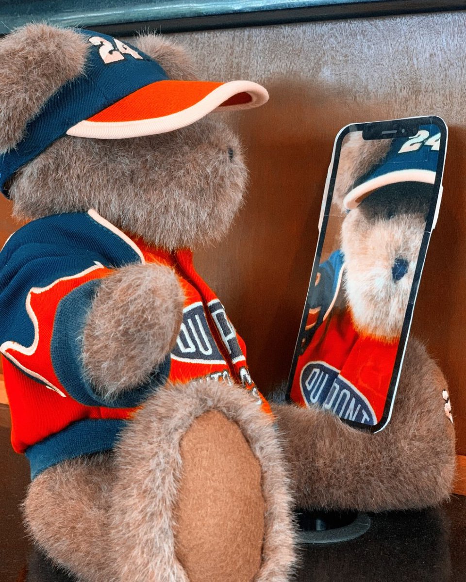 JeffGordonSales's tweet photo. Happy #nationalselfieday 🤳 📸Tag us in a selfie with your Jeff Gordon t shirt, hat or vehicle 
#jeffthebear #jeffgordonchevroletfamily https://t.co/FhseR9ytjc