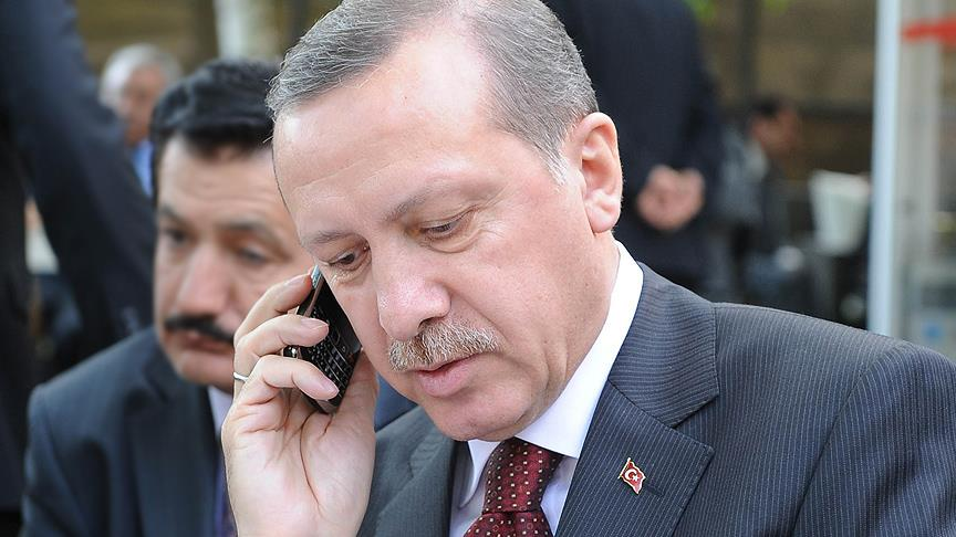 solcugazete's tweet photo. Erdoğan: 

''Cep telefonu, bedava internet, gençlik bankası ile ilgili Mehmet Şimşek çalışıyor. Gençlere verdiğimiz sözleri tutacağız'' https://t.co/FzUvAFH4pR