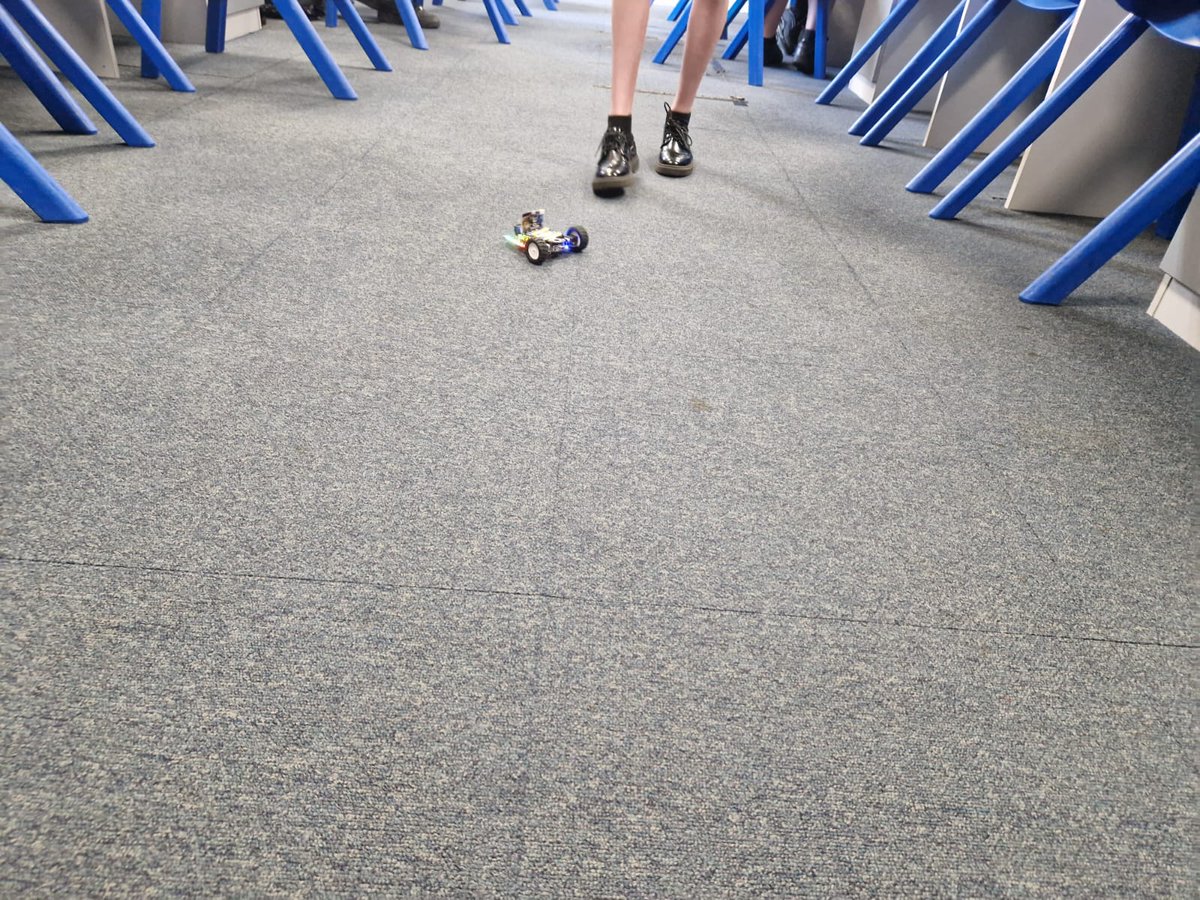 MrsVFosterCS's tweet image. Lot's of fun has taken place during @HumphreyPerkins lunchtime programming club!
#teachcomputing #stem #microbit #bitbot