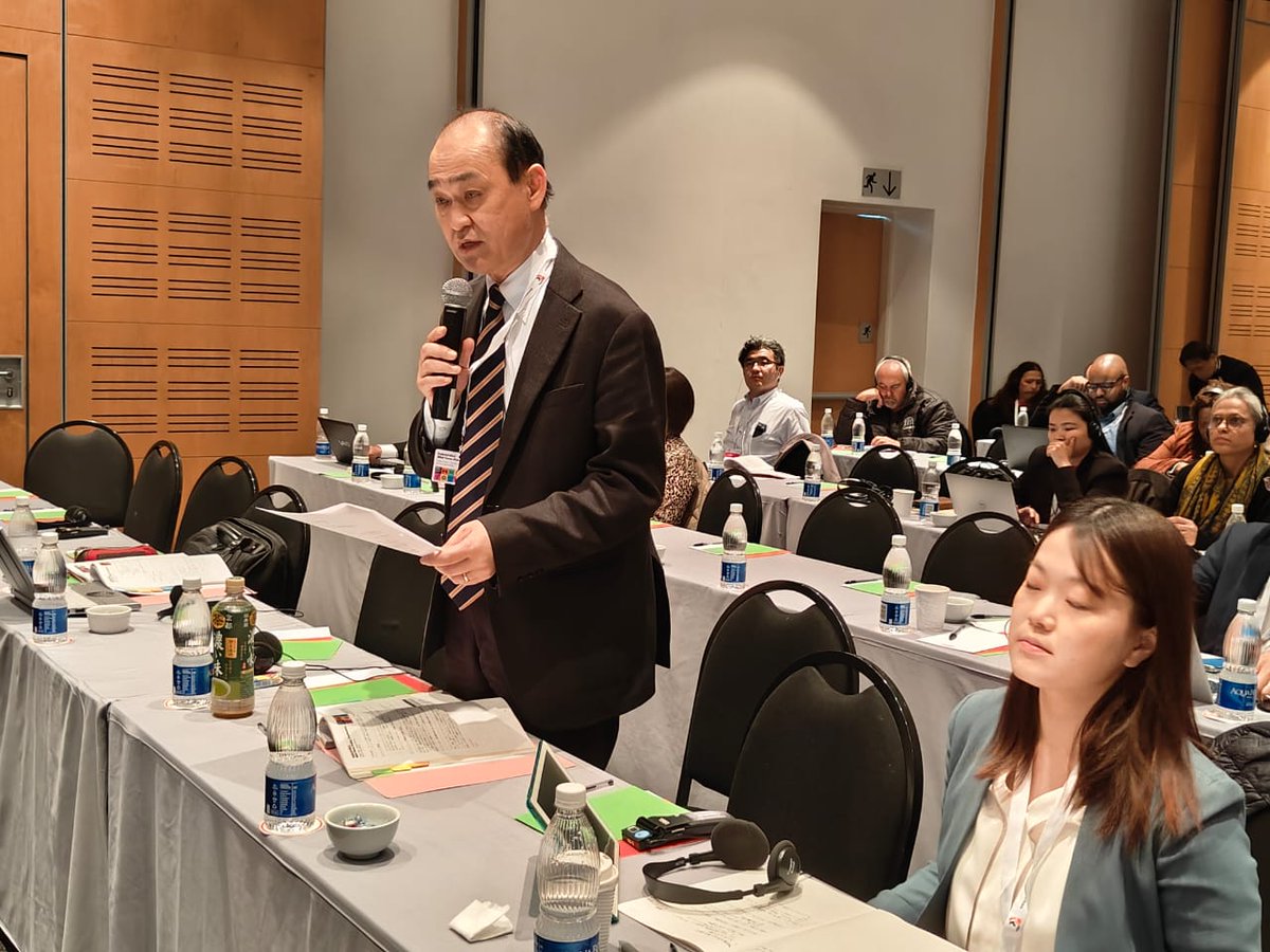 IndustriALL_GU's tweet photo. "We need to use investors and financial institutions to put pressure on brands to respect workers' rights," says Akihiko Matsuura, UA Zensen, Japan, during breakout session on strategies and actions towards companies and brands.
#IndustriALL2023 #GarmentWorkersNeedUnions https://t.co/tUa4ND9EBe
