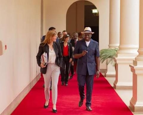 Lately, President Ruto is embracing Mao/Kaunda suits. This dressing style was adopted by defiant Pan-Africanists with socialist/communism ideologies. They were a symbol of patriotism, self-reliance and Pan-Africanism. Kaunda, Nyerere, Mobutu and Nkurumah loved them.