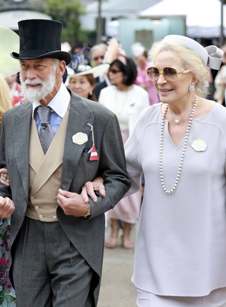 Prince and Princess Michael of Kent were the first royals to arrive at Royal Ascot Day 2! Looking sooo good!