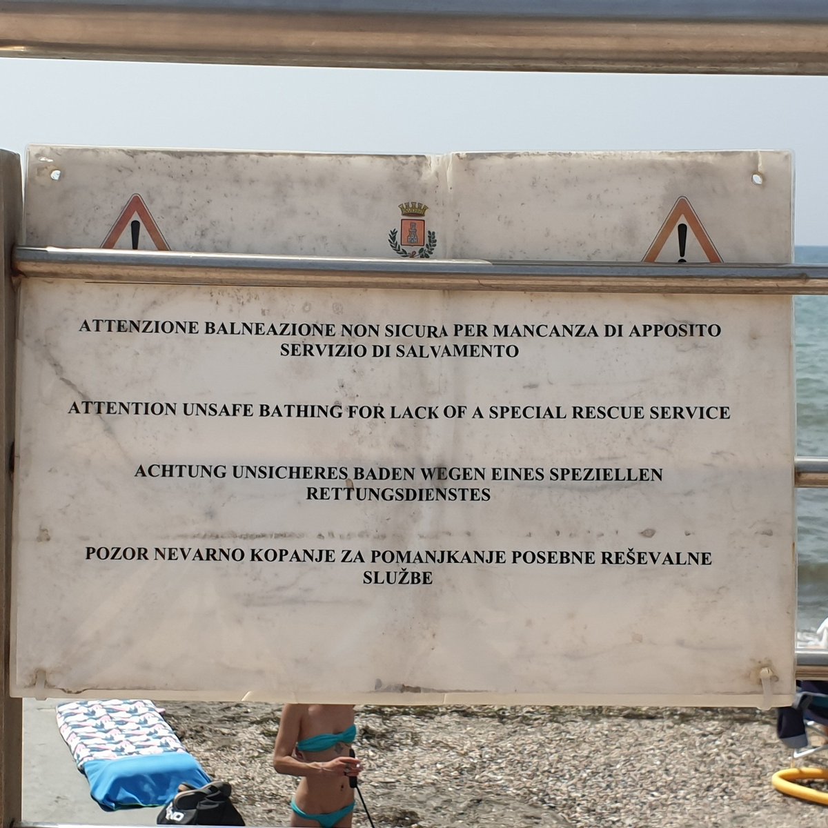 Ich hab es immer gewusst. Wir sind alle ein wenig "speziell".
#speziell #blaulicht #rettungsdienst