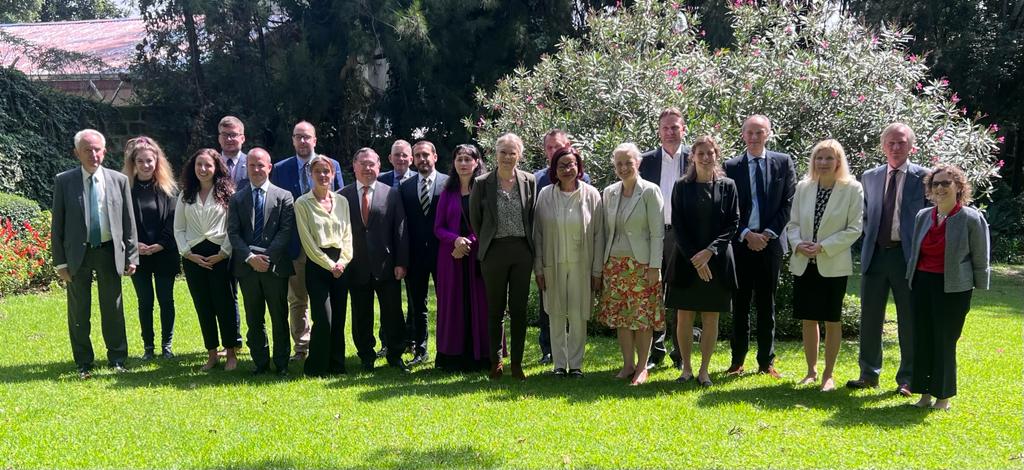 I had an important exchange with @EUtoAU @BNMarkussen & #EU Ambassadors in AddisAbaba ahead of 5th #AUEU #AgricultureMinisterialConference-Rome,30 June-Ministers to engage on #agritrade #foodsecurity #climate #research #agribusiness #fertilisers @AU_DARBE @EUAgri @EU_Partnerships