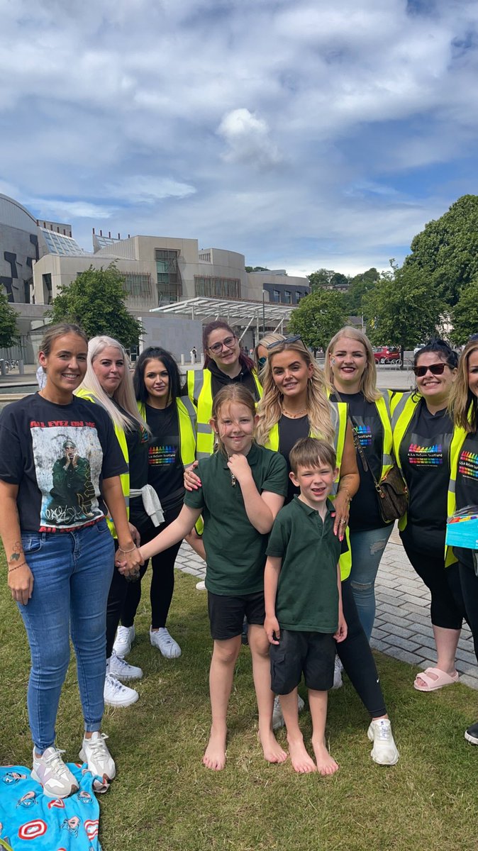 @st_marys_leith Lexi & Lenny managed to get a half day at school for a fantastic cause ‘every child having a right to fair education’ although Lexi has a very supporting school not every child does #asnreformscotland #holyroodparliament #edinburgh #Asn #protest #girfec #autisim