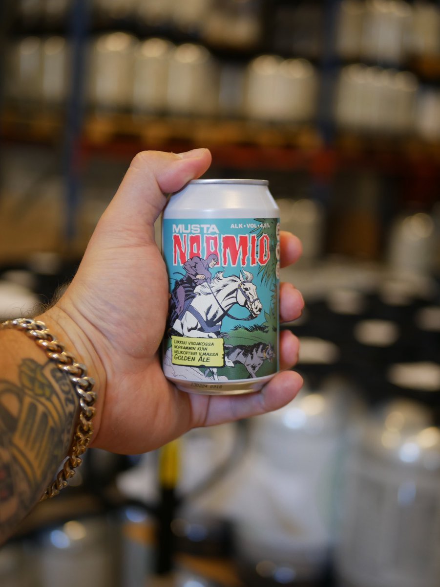 💀 𝐊𝐎𝐕𝐀 𝐊𝐎𝐕𝐈𝐋𝐋𝐄 💀

Mustanaamio Golden Ale 4,5% on hyvin simppeli ja suoraviivainen, kullankeltainen pintahiivaolut.

Saatavilla panimon myymälästä nyt &amp; juhannuksen jälkeen K-kaupoista kautta maan!

Kerro meille, että oletko sä varttunut Mustanaamiota lukiessa?