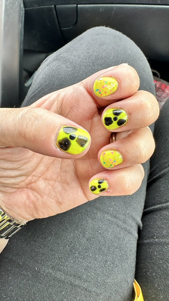 Nails ready, on my way! See you soon @SRP_UK @necbirmingham for #BigBangFair @BigBangUKSTEM