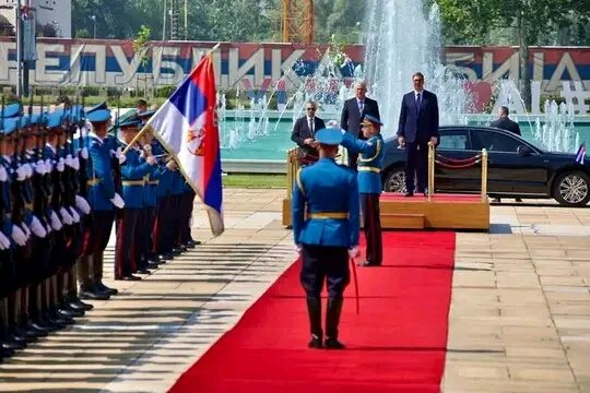 EnriqueMoraleVC's tweet photo. #CubaG77
##DíazCanelEnSerbia 🇨🇺 🇷🇸
Nuestro presidente @DiazCanelB inicia su visita oficial por el Palacio de Serbia. Es recibido por el presidente Aleksandar Vučić, con los honores militares correspondientes a su alta investidura. @aylinalvarezG
@UJCdeCuba https://t.co/ihUq6mQWRO