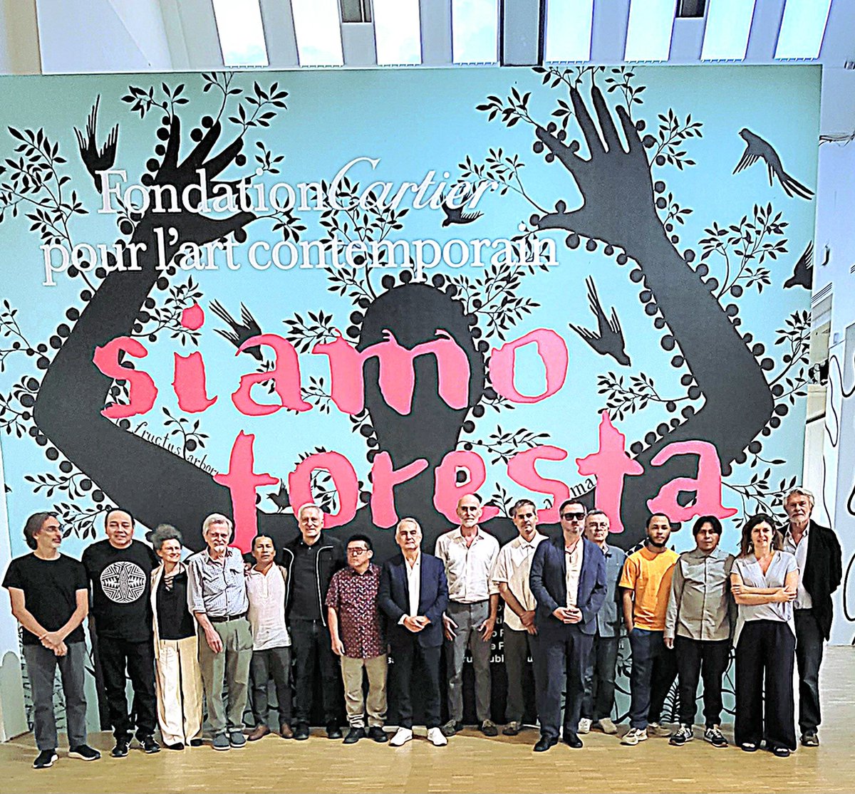 ginugiola's tweet photo. #27artisti 🌍 mettono in scena a #SiamoForesta
in @triennalemilano
con @Fond_Cartier
#BruceAlbert
#antropologo #DirArtistico
@luiszerbini76 #scenografo
#EmanueleCoccia #filosofo
progetti espositivi e visioni da contesti geografici vari
@VivMilano @BergamoeC @GiovannaDiTroia https://t.co/BrLecRtvvS