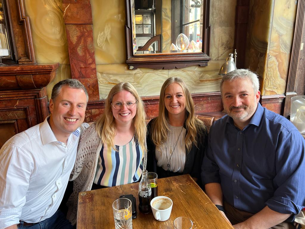 Congratulations to <a href="/LisaWoodland13/">Lisa Woodland</a> for a wonderful performance in her PhD viva yesterday! 1/n