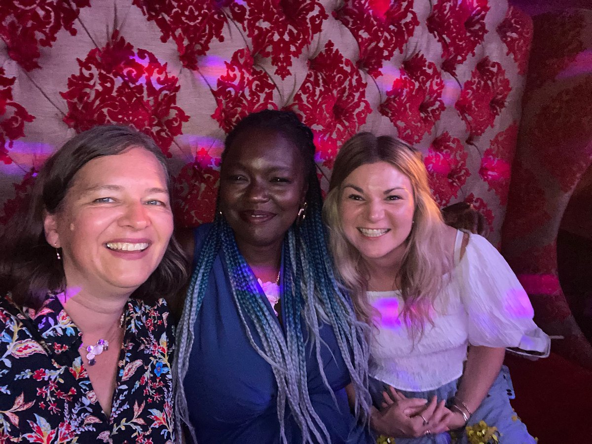 Congratulations to all the Wandsworth businesses that won Wandsworth Businsess Awards last night. 

Thank you to Wandsworth Chamber of Commerce and Aisnley Harriet for a night to remember and to celebrate our 20,000 SMEs.