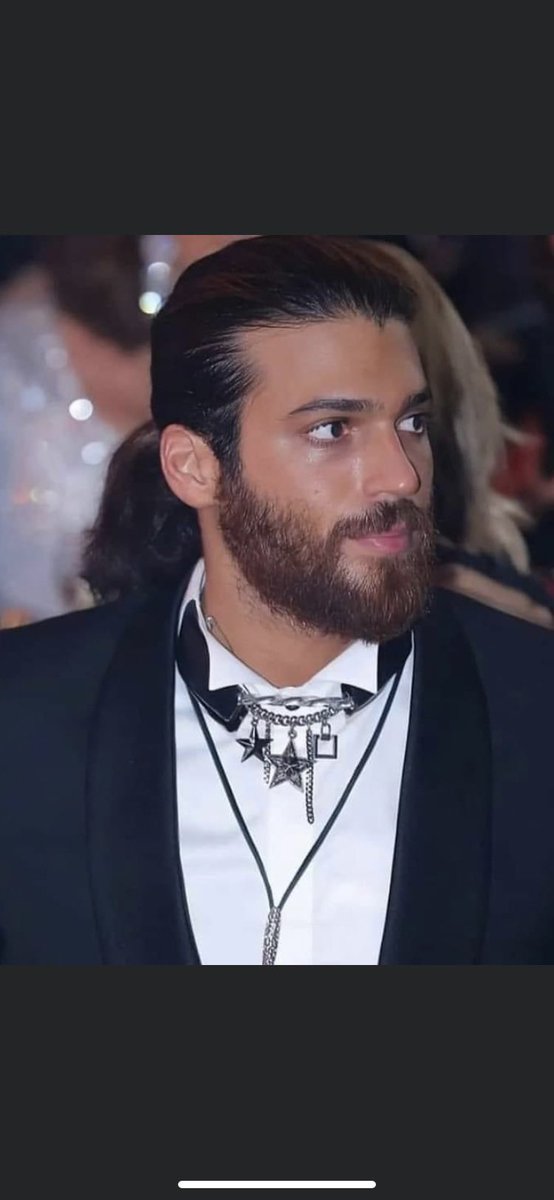 seblaozveren1's tweet image. #Moige .İtalya da #çocukveergenlik kuruluşu Can Yaman’ın baş rolünü oynadığı #Violecomeilmare dizisi deki rolü için ödül verdi. Maşallah oğlumuz İtalya da çok ödül sahibi oldu.🇹🇷✌️❤️