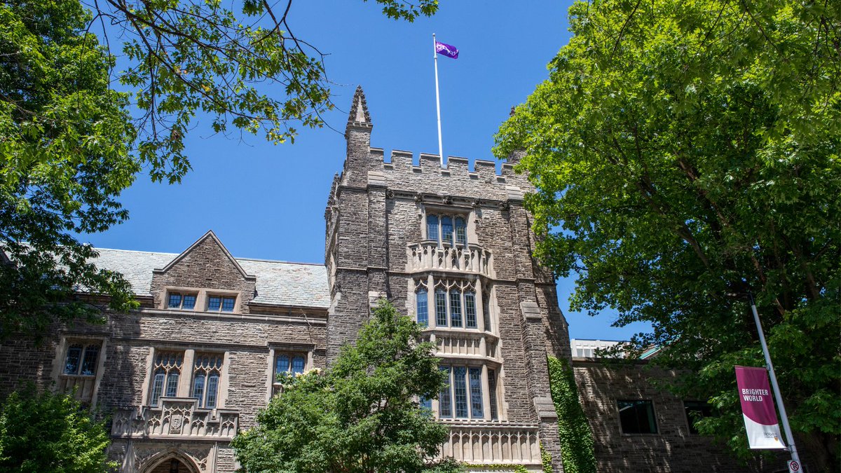 Today is #NationalIndigenousPeoplesDay — a day to recognize and celebrate the history, heritage, resilience and diversity of First Nations, Inuit and Métis across Canada. In recognition, the Haudenosaunee Hiawatha Belt (Six Nations) Flag will be raised over University Hall 1/2