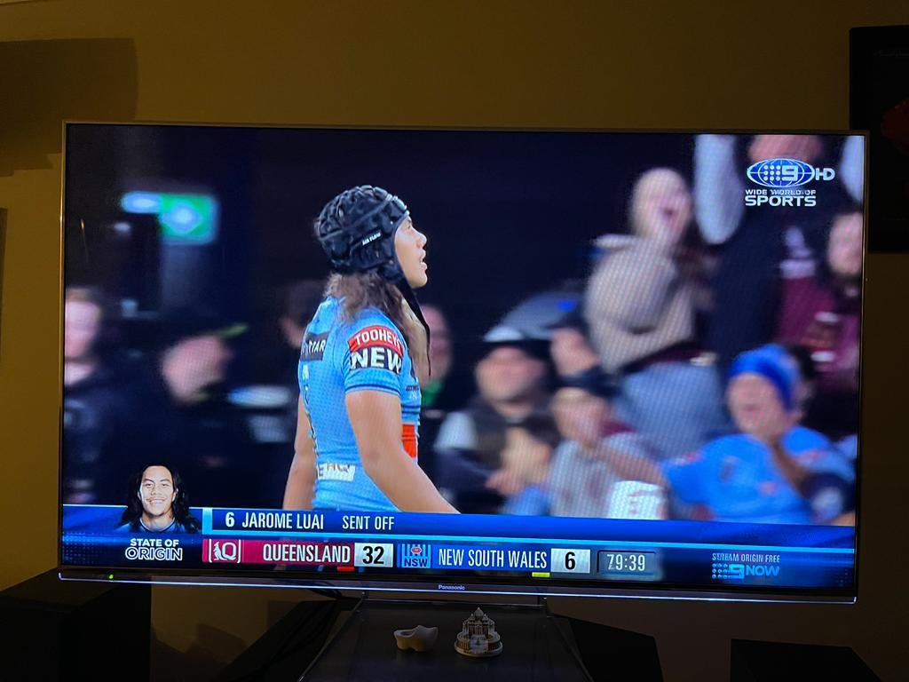 Zuffenhauzzen's tweet photo. WELL DONE THE MIGHTY #QUEENSLAND #MAROONS - #2023SOO series #CHAMPIONS who DISMANTLED๐๐A HAPLESS #NSW side who played POOR footy & ended the game with 2 Disgraceful NSW sin bins for 2 TOOLS in #ADDOCARR & #LUAI ! #SOO #QUEENSLANDER #QLDvNSW @NRL #RugbyLeague #NRL @FOXNRL https://t.co/Tr8joayfDS