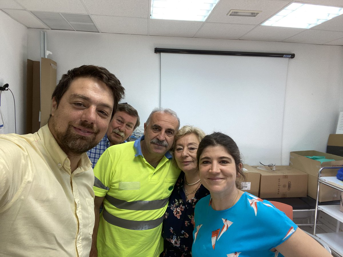 CristinaGlezCan's tweet photo. Estreno de visitas presenciales de cardio en CS de Blanca.  Un lujo poder compartir ratos con los compañeros de primaria. 🔝@carprimur @Area9VegaAlta @Juan_s_serna @miriamporquesi https://t.co/UazlmZ7mBv