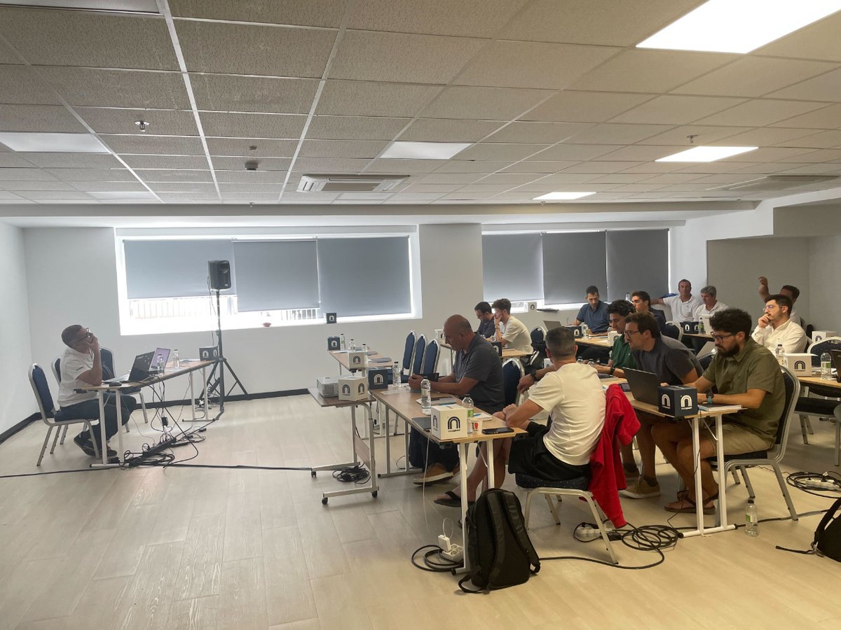 Nacsport's tweet image. Another day, another day out for some lucky members of the Nacsport team...

They flew to Madrid this morning to present some of the new features in Nacsport 9.0 to a specially invited audience from the world of Spanish #basketball.

Thanks for joining us, friends!🏀🇪🇸💪