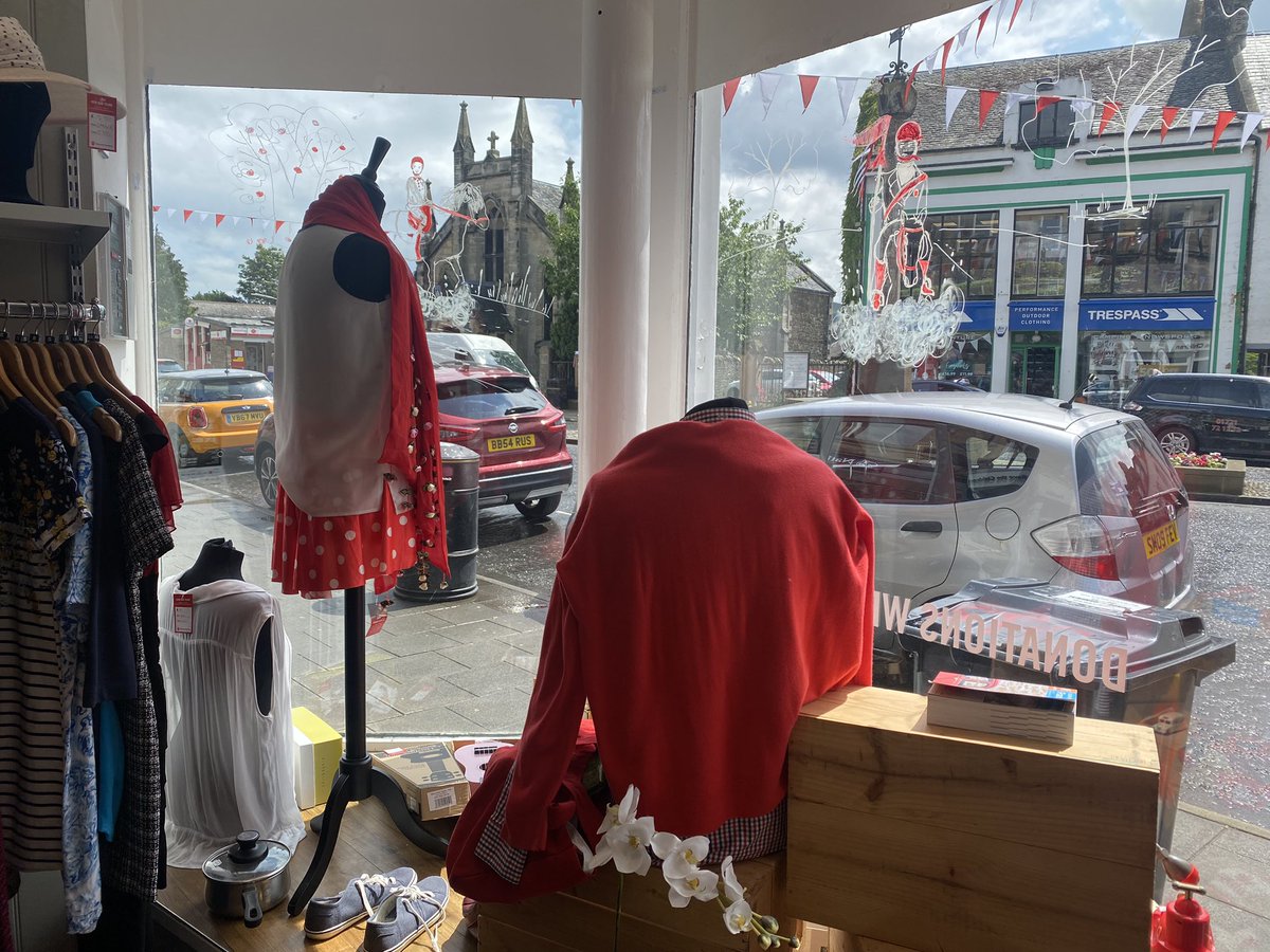 The rain has stopped, the sun n is out and we can’t wait to see you in our wee shop! We are all kitted out for Beltane and we simply can’t wait 😁. Come and visit soon. Please do 🥰🏴󠁧󠁢󠁳󠁣󠁴󠁿🥰 #Wednesdayfeeling #charityshop #Peebles #ScottishBorders #Scotland #Beltane #welovecustomers