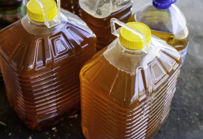 Council’s new fleet of refuse trucks to be powered by cooking oil not diesel - delivering better air quality and a 90 per cent reduction in carbon emissions
wandsworth.gov.uk/news/news-june…