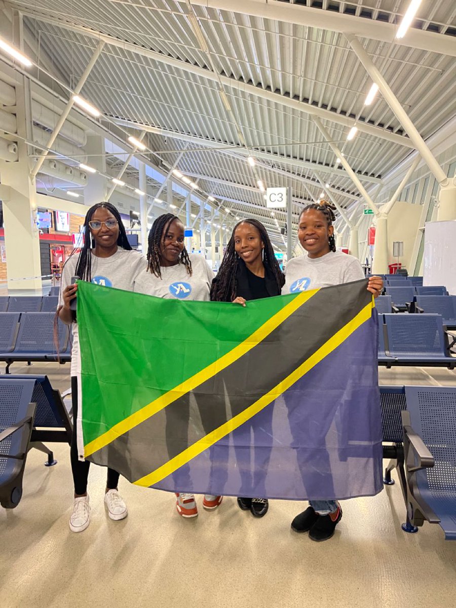 Hivi sasa, washiriki 26 wa #YALI2023 #MandelaFellows kutoka Tanzania wapo njiani wakielekea Marekani! Tumefurahi sana kuona mafunzo wanayoyapata na mahusiano na urafiki wanaoujenga katika taasisi zao za Uongozi. Karibuni Marekani, Fellows!