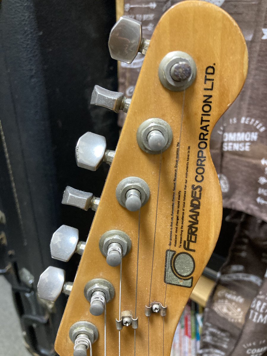 Hop2018hoP's tweet photo. 石ロゴ フェルナンデス
guitar tsuzu https://t.co/OCMhog7dua