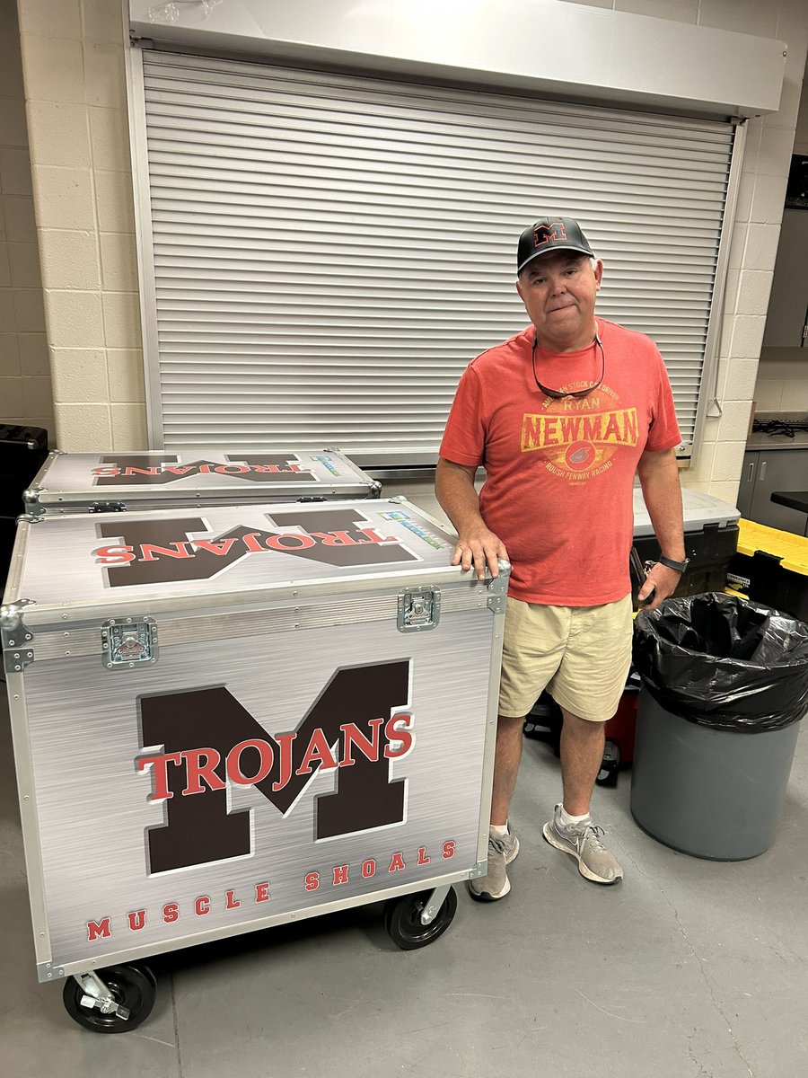 The Trojan twins were delivered and are ready for action! 

@Muscle_ShoalsFB @MSCSTrojans @TrojansMSHS 

#trojan #twins #trojans #muscleshoals #alabama #schools #football #academics #sidelinetv #sidelines #coaching #coaches #sports #like #trending