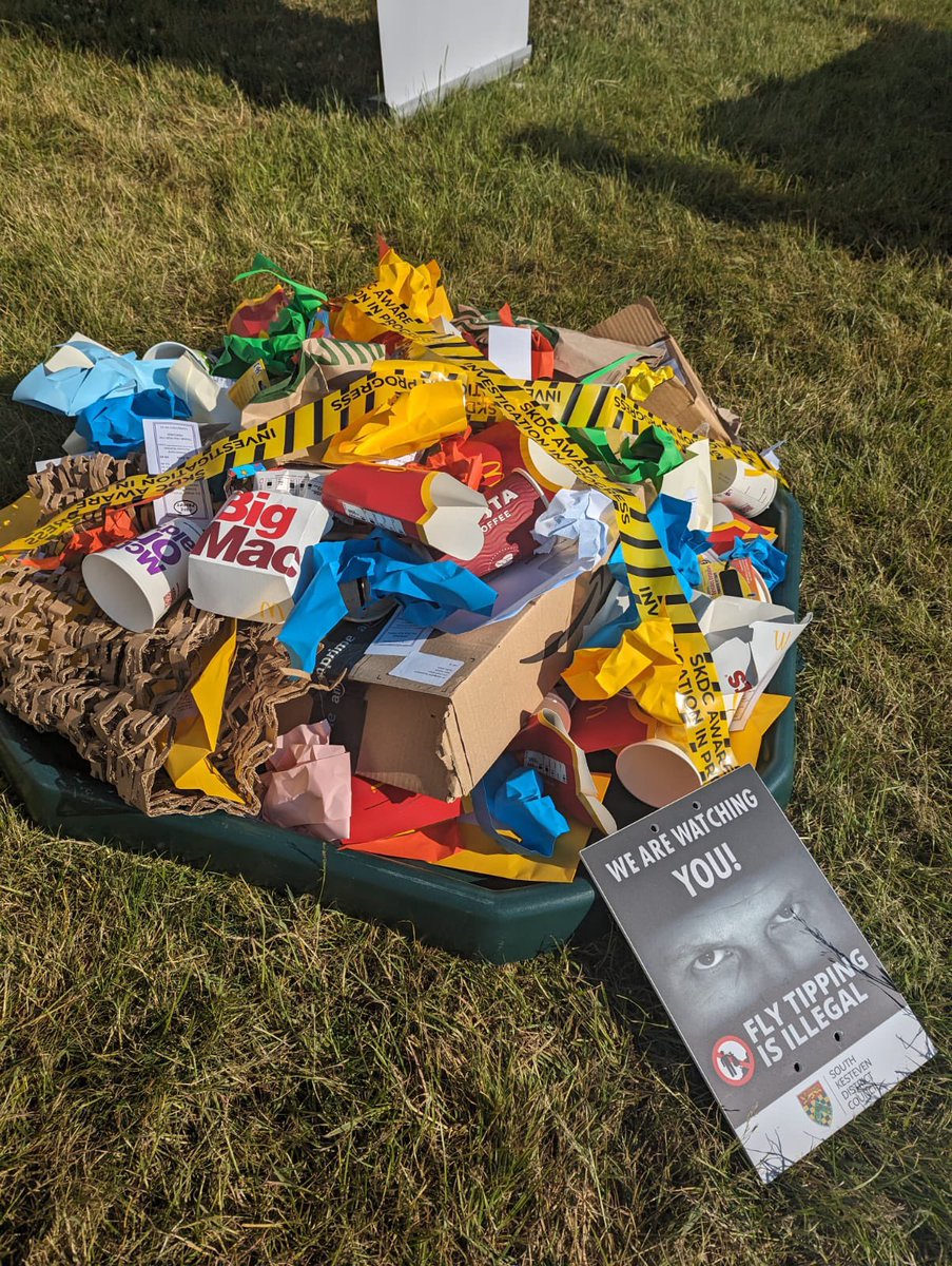southkesteven's tweet photo. We’re having a great time representing the Environmental Crime Partnership (ECP) at @lincsshow 🌎🚨

The ECP works collaboratively to reduce and prevent flytipping across Lincolnshire. 

Attending the show? Come along and say hello! 👋 https://t.co/ZEetsGT3um