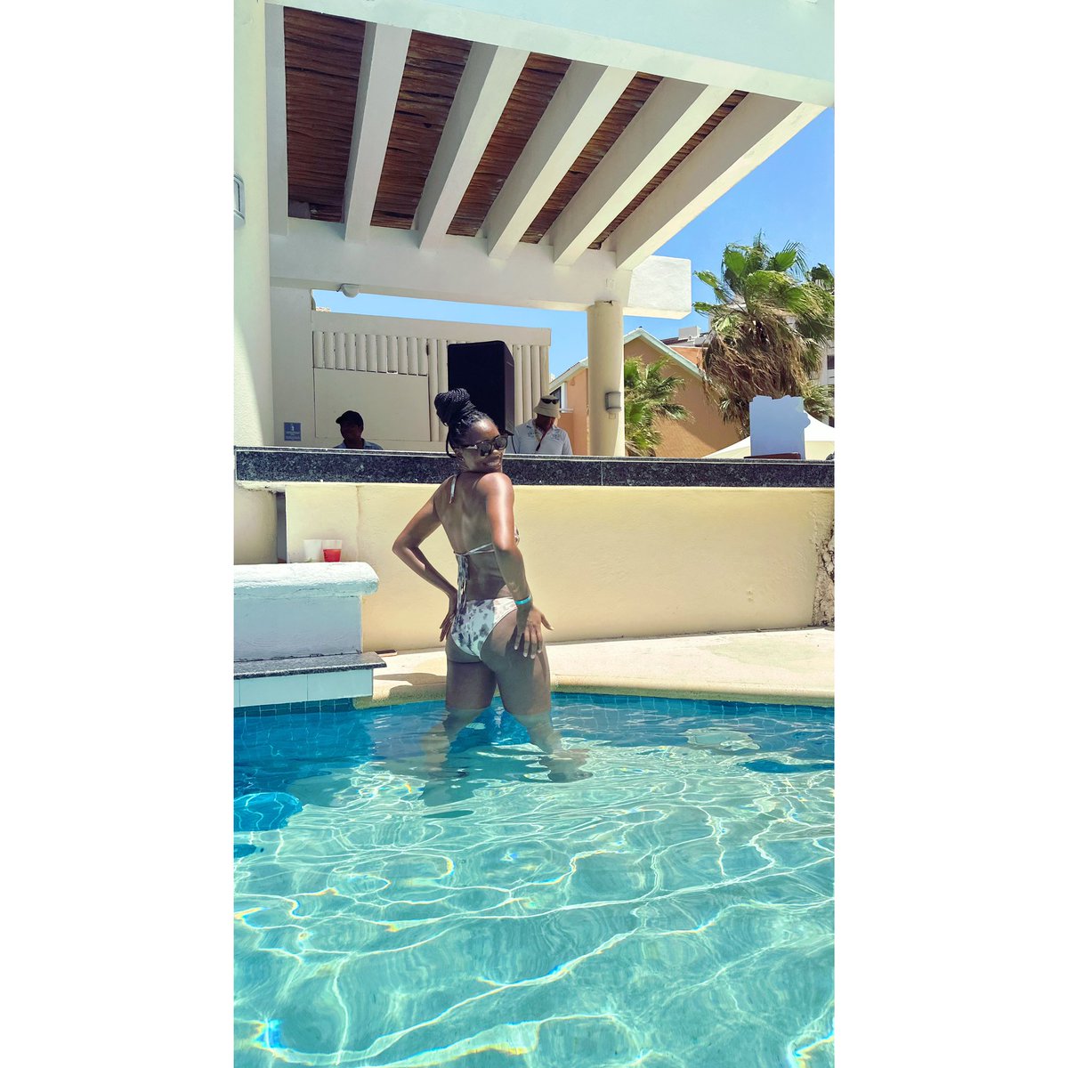 cdotrichie's tweet photo. Anyways, life’s great. 🍹 https://t.co/ySiQlmhbnt