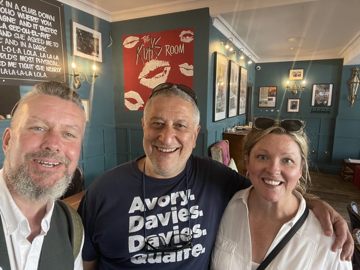 No better way to mark Sir Ray Davies’s birthday than with Kinks fans from Kentucky on a private #guidedtour of their North London stomping ground. Thanks for joining me guys and Happy Birthday R.D Davies! God Save #TheKinks!