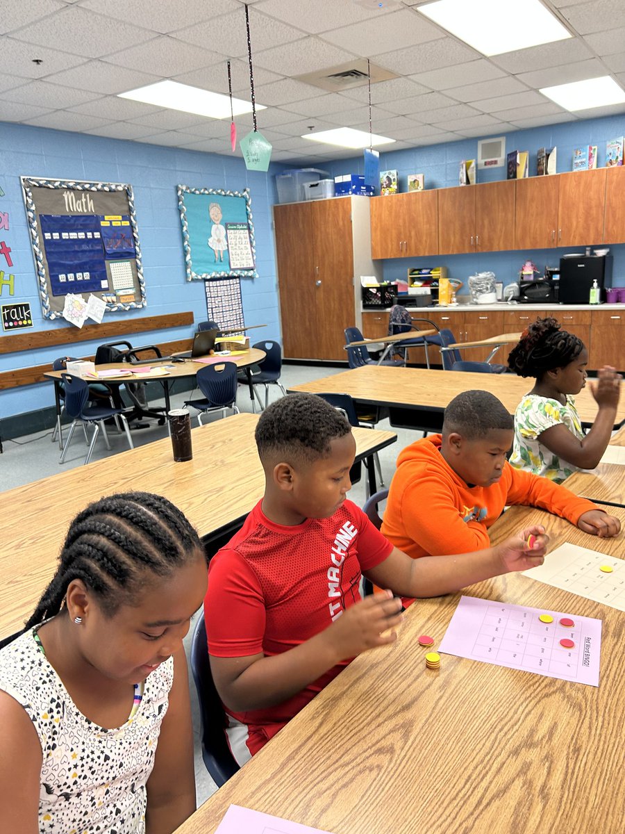 HowardELEM's tweet photo. ☀️ Summer Literacy Camp 
Ms. Prater's students are concentrating really hard while playing Red Word Bingo!! They are all winners!! 🎉🎉🎉👏🏾👏🏾👏🏾👏🏾👏🏾👏🏾    #BeExtraordinary #Babywildcats🐯 #hungryforknowledge #wildforsuccess #LearningLeading #learningisfun #learningthroughplay https://t.co/vg9e7kPcZb