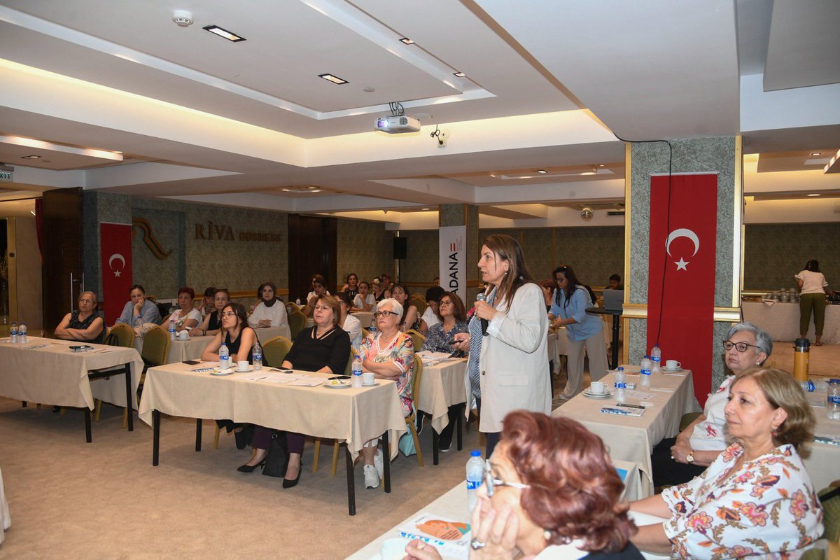 Adana Büyükşehir Belediyesi Kadın ve Aile Hizmetleri Dairesi Başkanlığımız; Kadın Koalisyonu, KÖVED, STDV ve Mozaik Fondation işbirliği ile Toplumsal Cinsiyete Duyarlı Afet Riski Yönetimi Eğitimi düzenlendi.