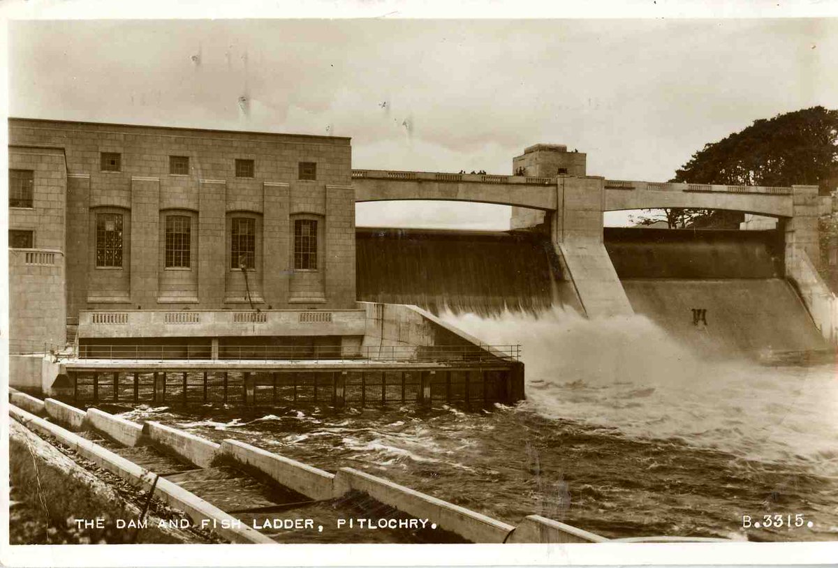 Postcard of the Day: The Dam and Fish Ladder, Pitlochry, c.1950.

📷 Local & Family History, AK Bell Library

#ExploreYourArchives | @PitlochryDamVC | @sserenewables