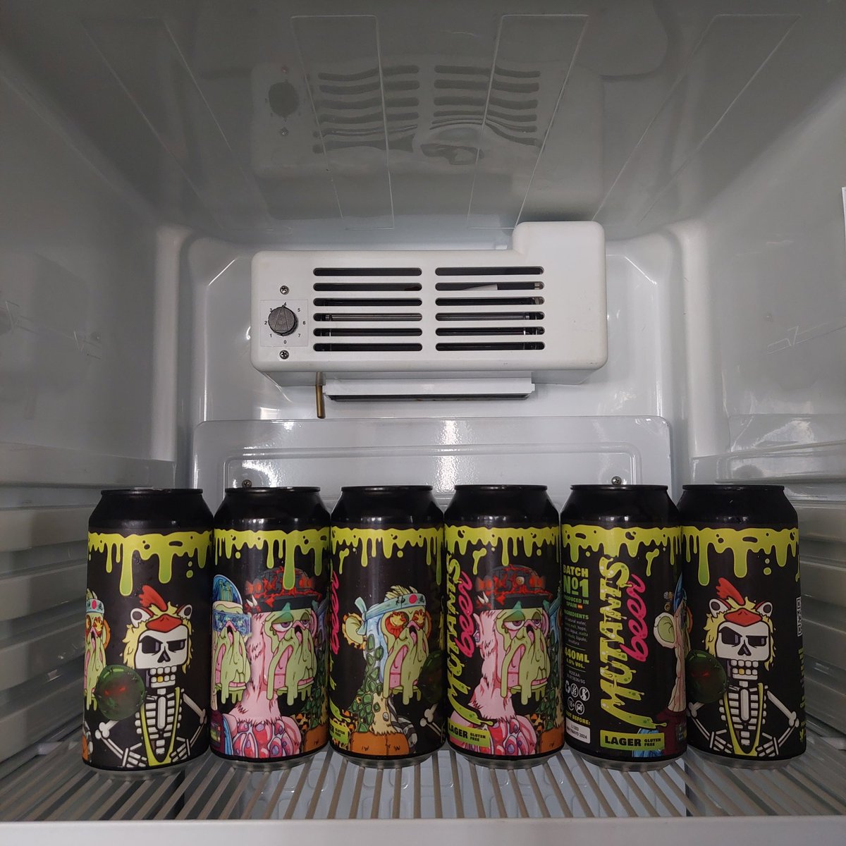 Jonipa6's tweet photo. Nuestro amigo @Reap2_eth holder de @CryptsPad, nos ha traido unas @mutantsbeer para catarlas!!! Esta tarde os decimos que tal estan! 🤤🤤🤤 https://t.co/q2QBmcuXby